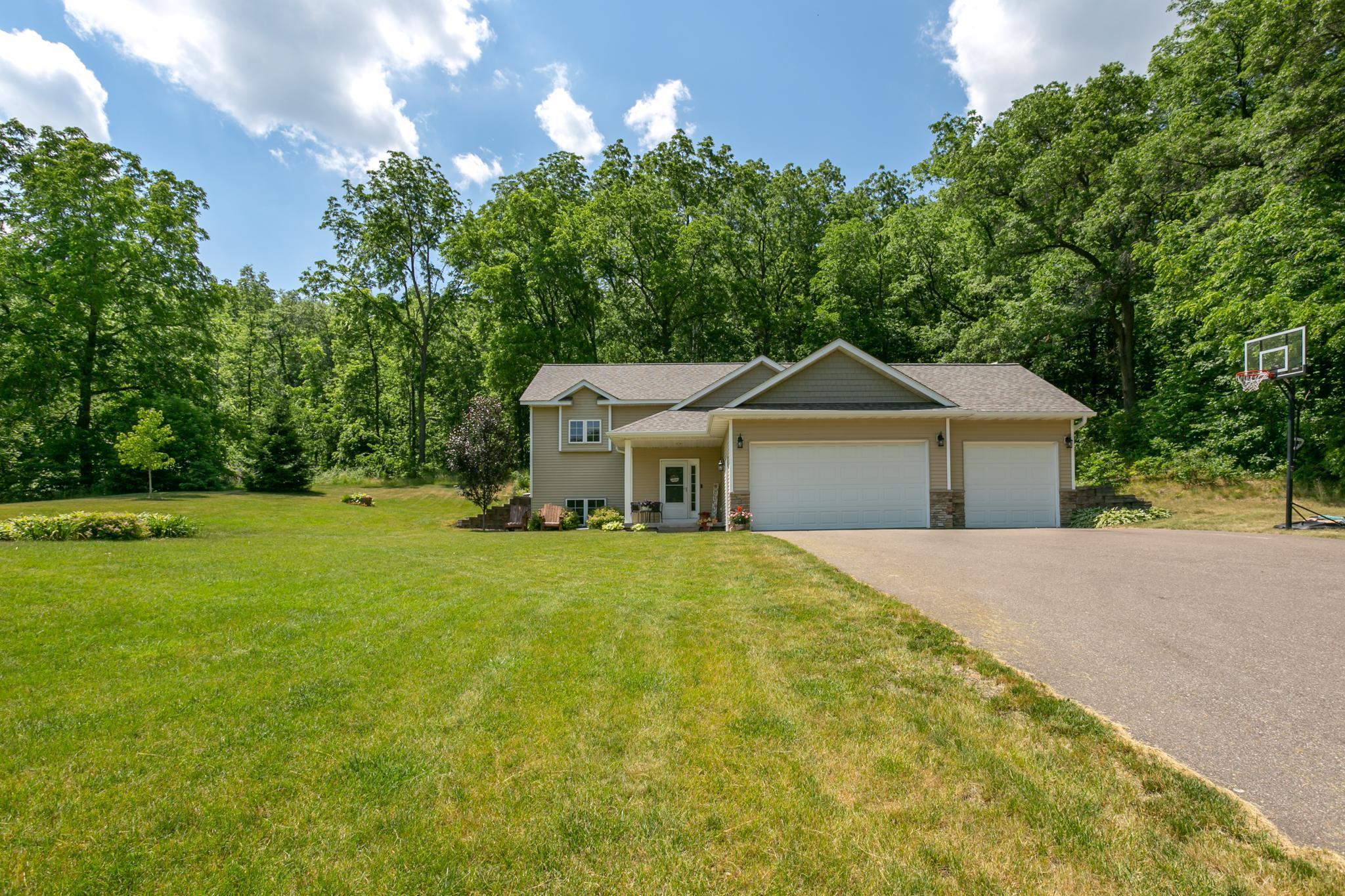 488 Old Cemetery Road Roberts, WI 54023 - Photo 1 of 33 Gallery Image 1