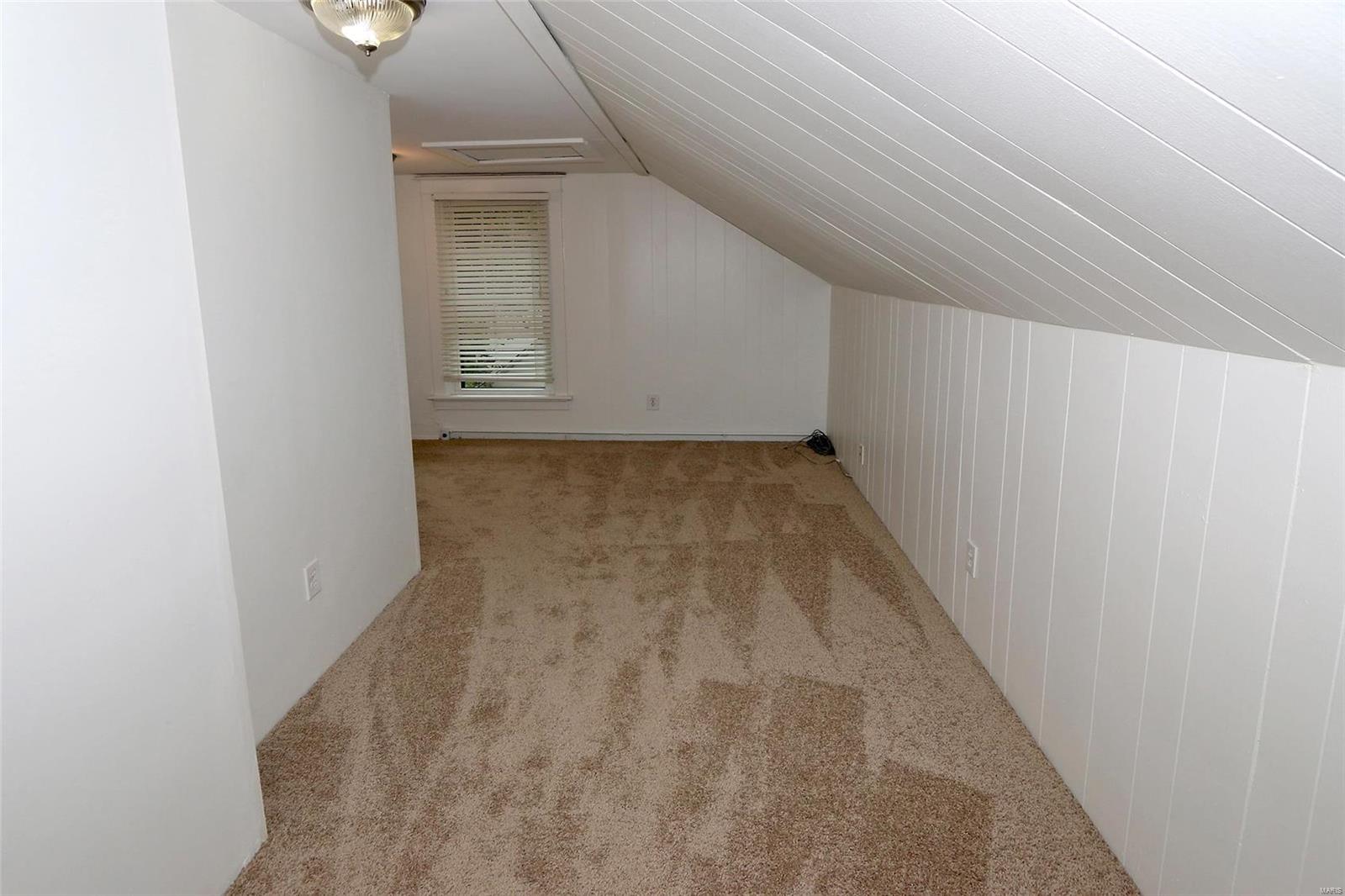 434 North Geyer Road Kirkwood, MO 63122 - Photo 14 of 29