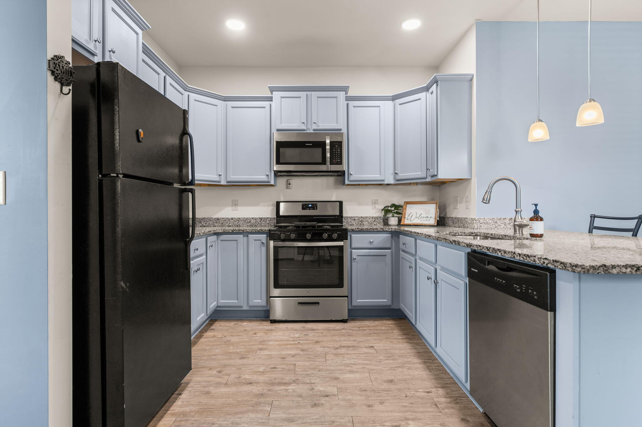 520 Glady Kitchen B