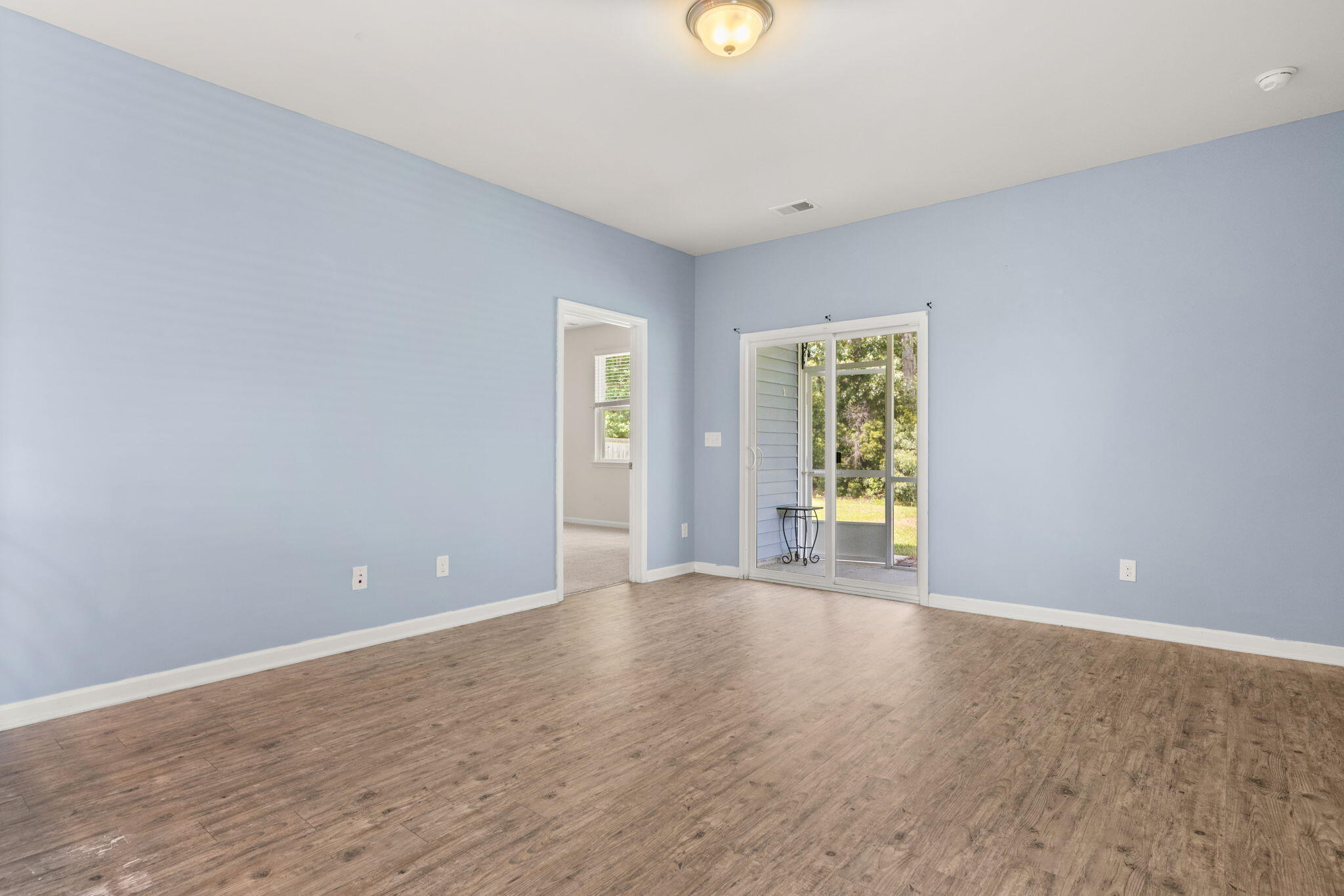 520 Glady Great Room C