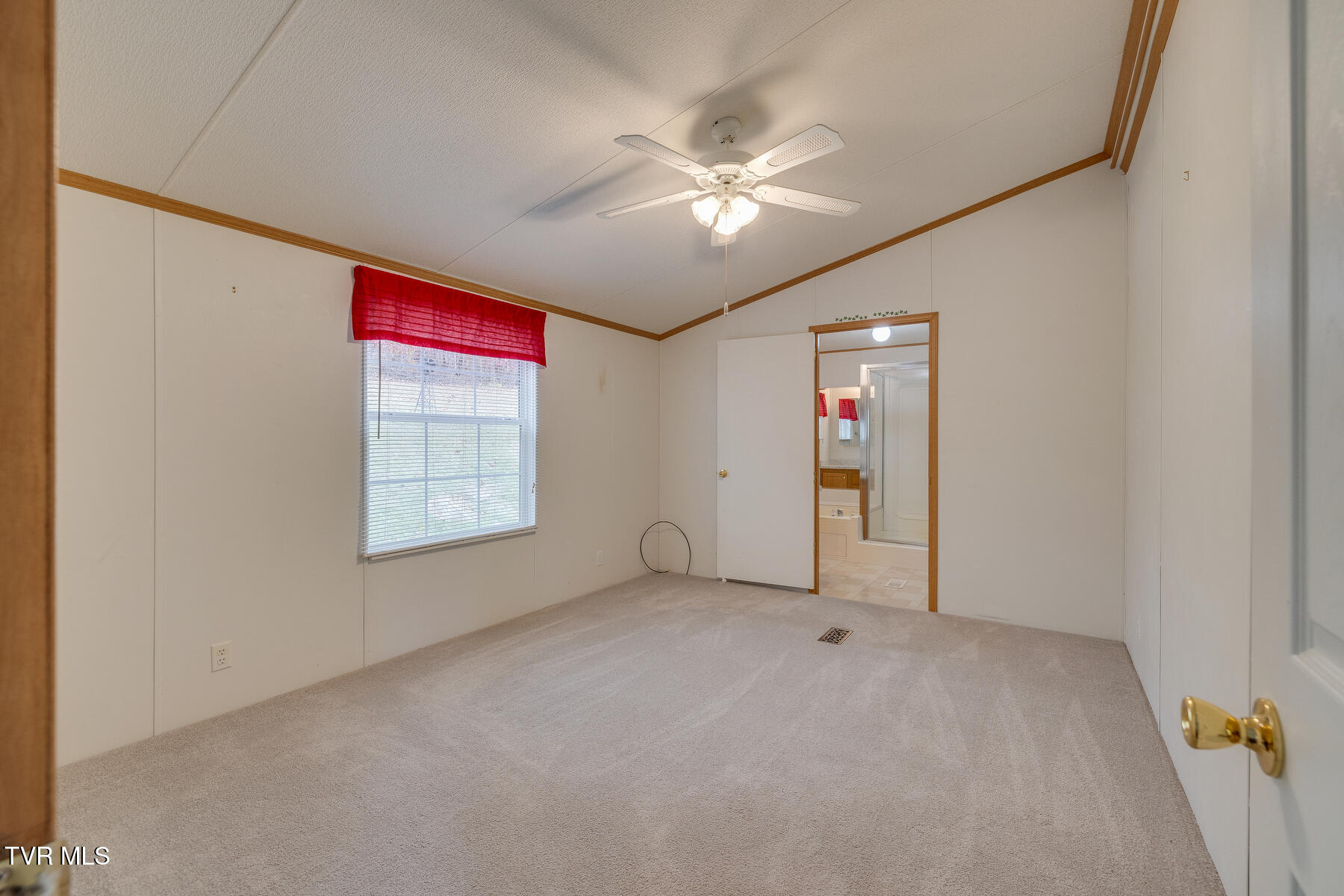 1731 Dave Buck Road Johnson City, TN 37601 - Photo 11 of 31 011
