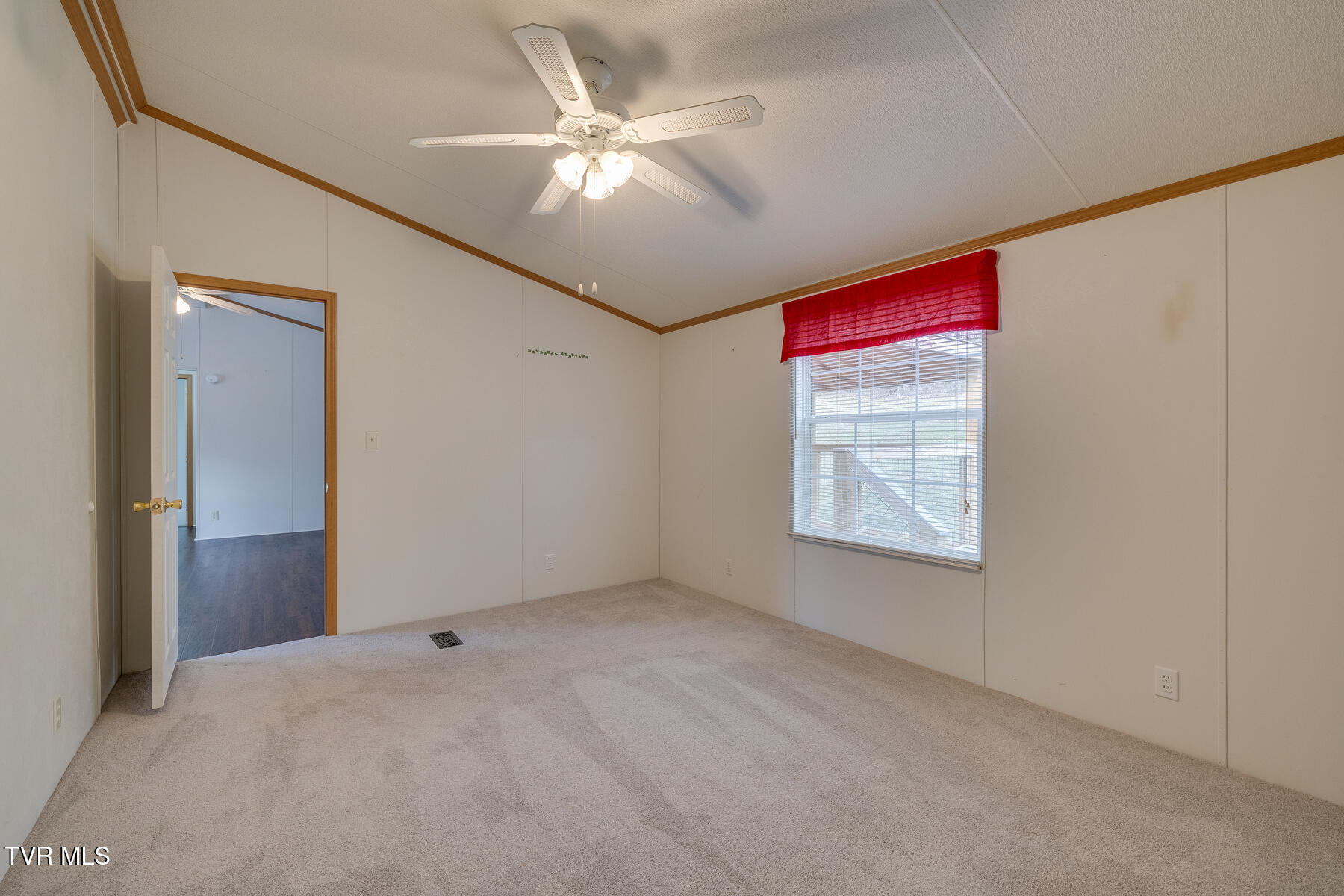 1731 Dave Buck Road Johnson City, TN 37601 - Photo 12 of 31 012