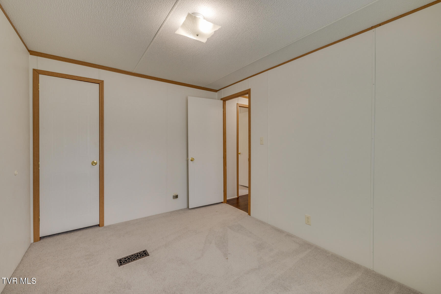 1731 Dave Buck Road Johnson City, TN 37601 - Photo 20 of 31 020