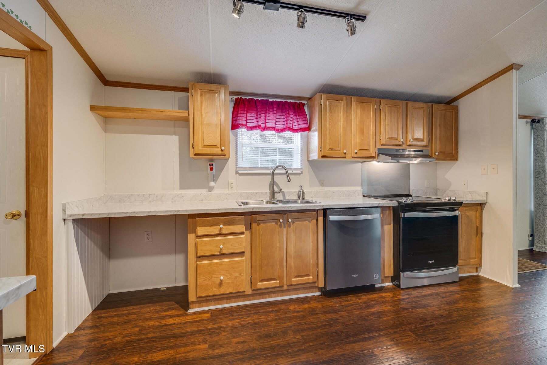 1731 Dave Buck Road Johnson City, TN 37601 - Photo 9 of 31 009
