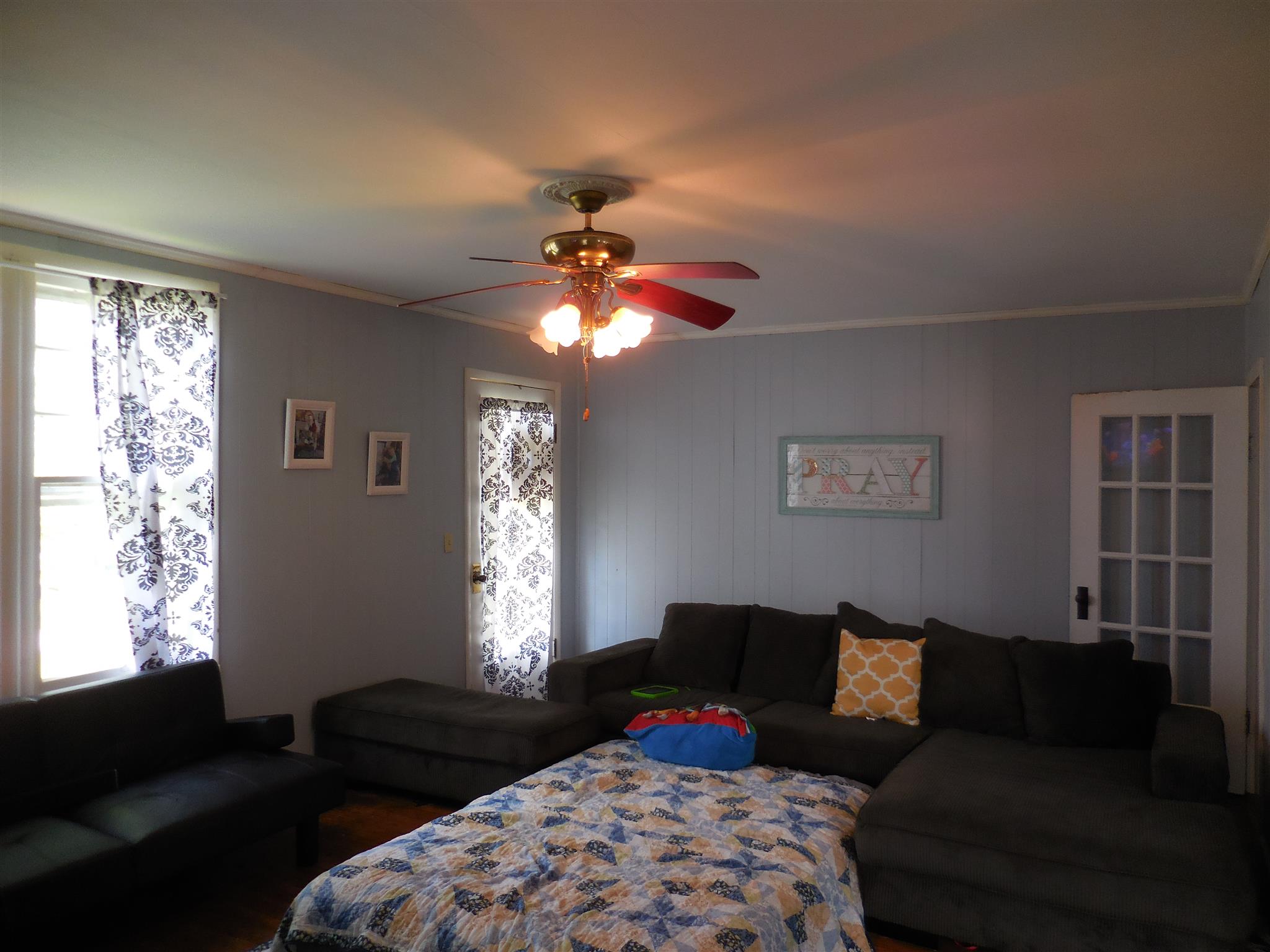 301 Main Street Prospect, TN 38477 - Photo 11 of 20 Living Room