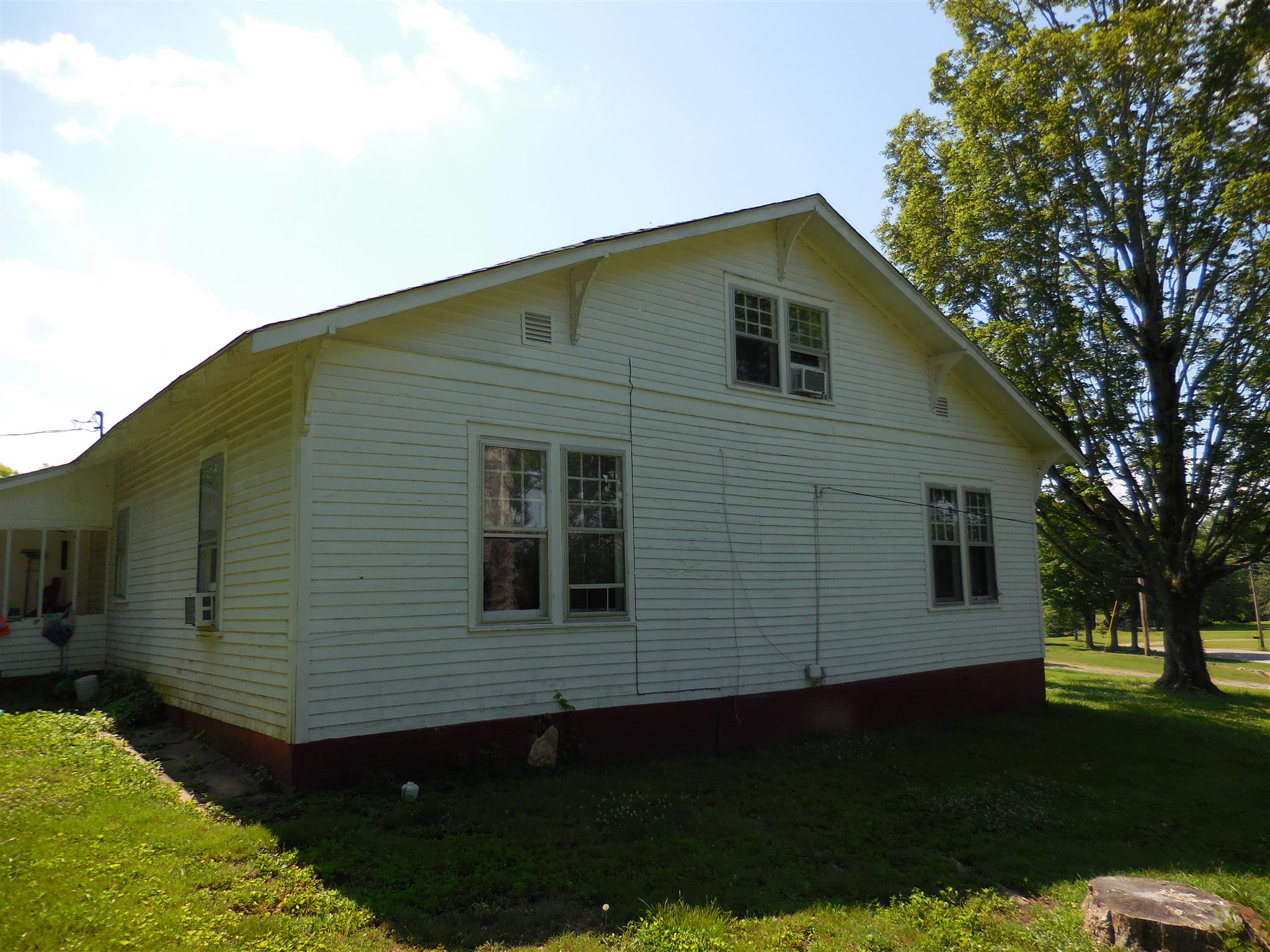 301 Main Street Prospect, TN 38477 - Photo 10 of 20 Side of Home