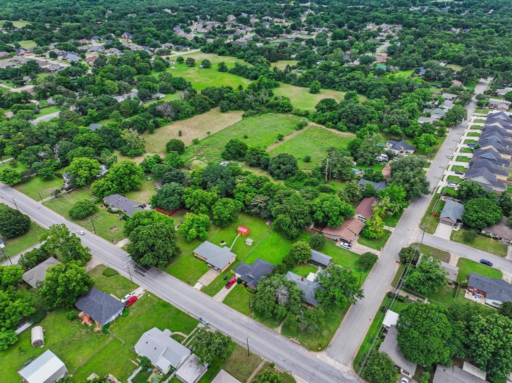 2406 Loy Lake Road Denison, TX 75020 - Photo 9 of 33