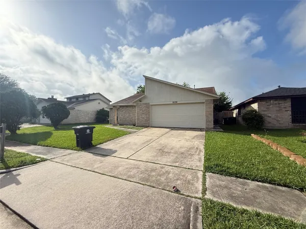 $1,700 | 9526 Misty Bridge Street, Houston, TX 77075