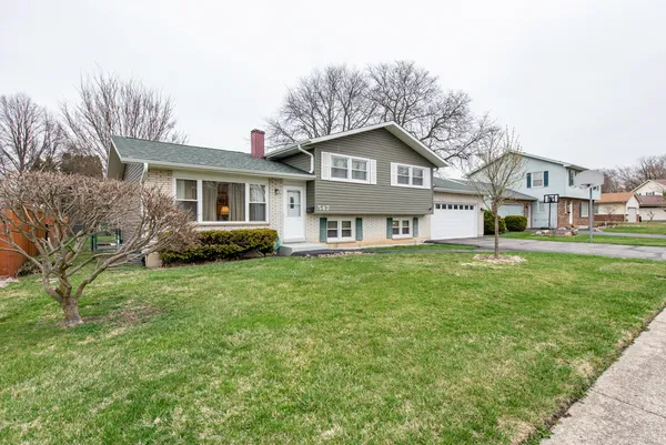 $299,900 | 547 Phillips Circle, Antioch, IL 60002