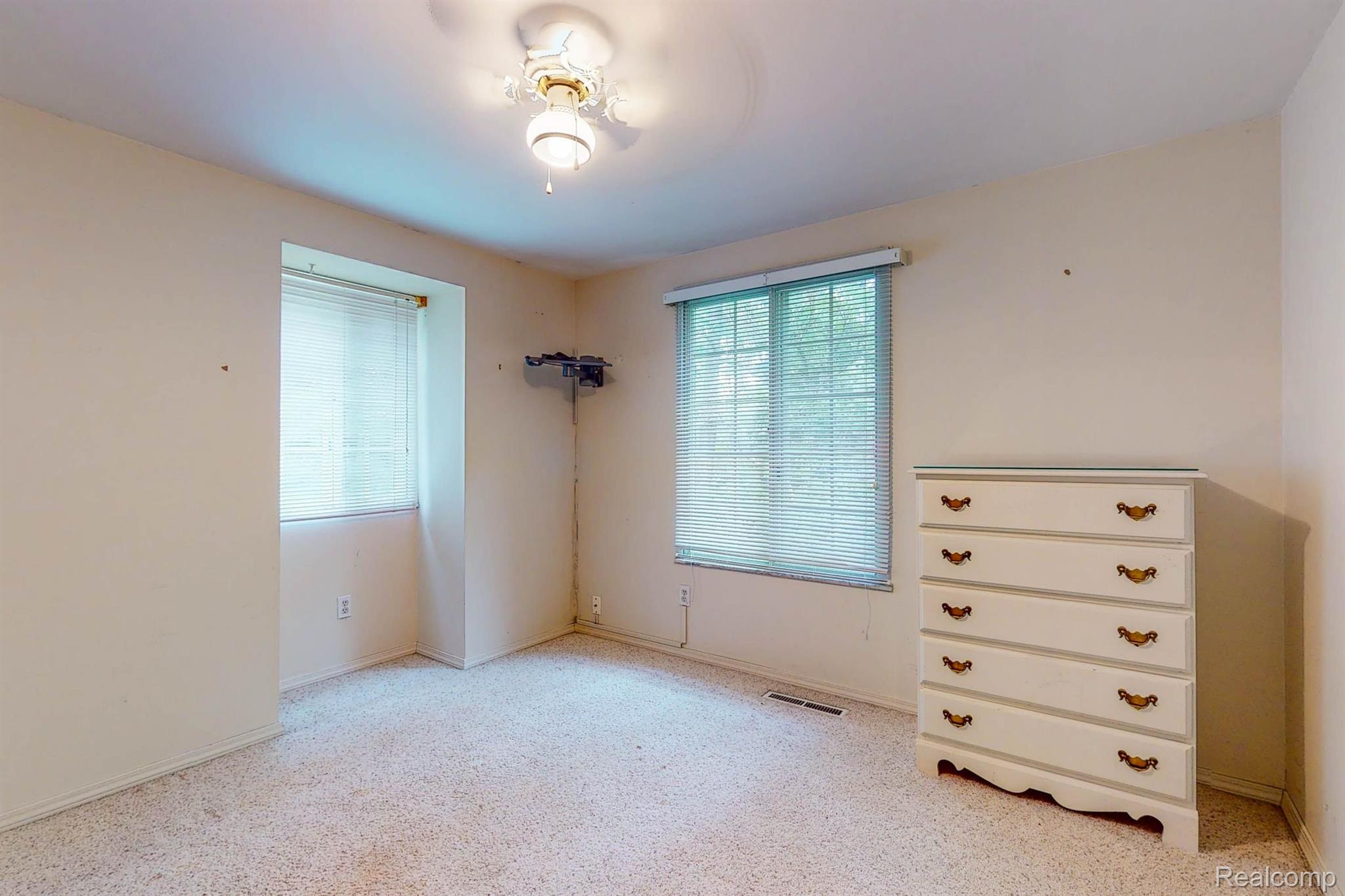 12460 White Lake Road Fenton, MI 48430 - Photo 28 of 55 Gallery Image 28