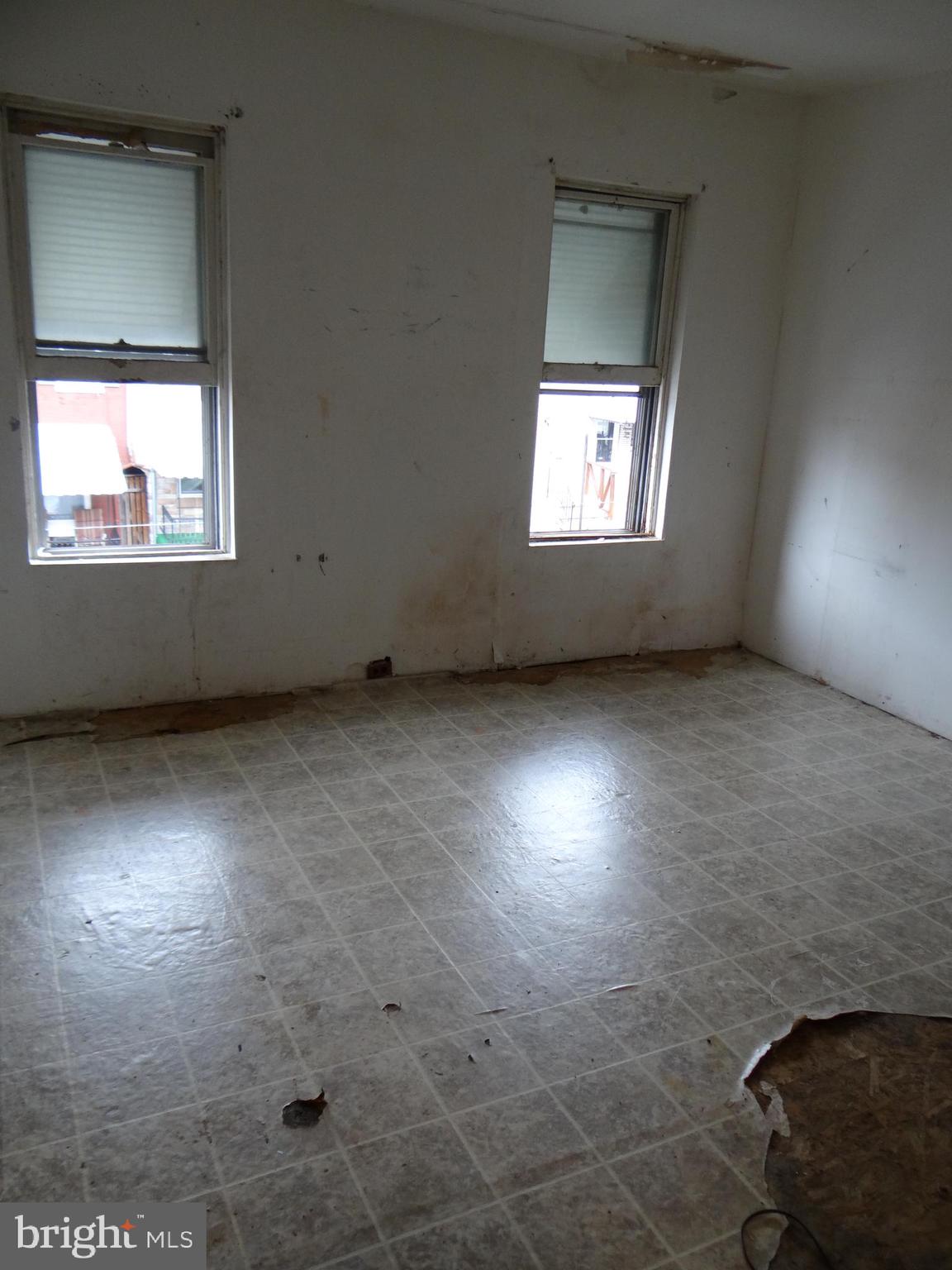 1140 Green Street Reading, PA 19604 - Photo 7 of 12