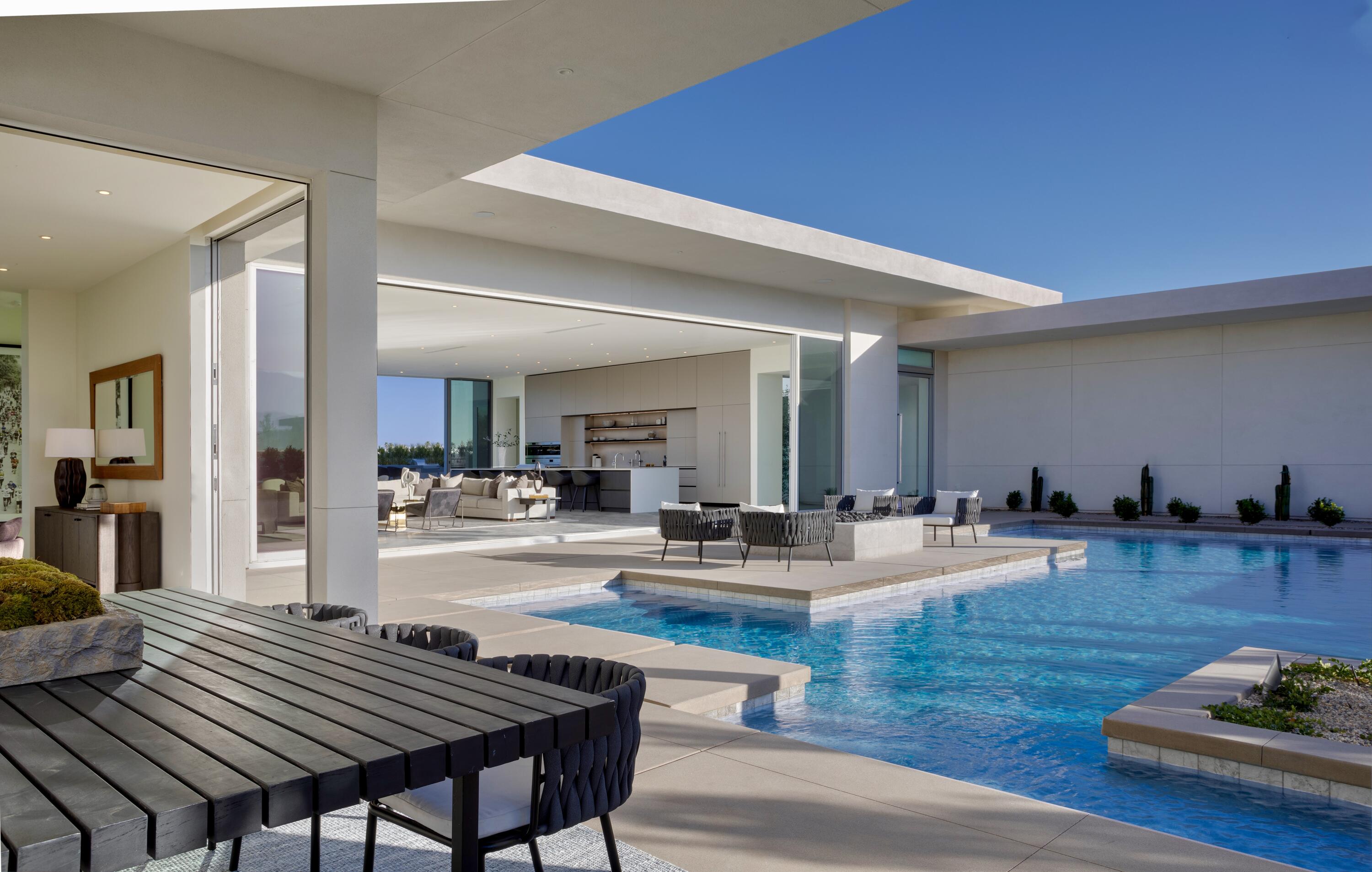 12 Via Linea Rancho Mirage Ca Rancho Mirage, CA 92270 - Photo 16 of 19 Front Courtyard