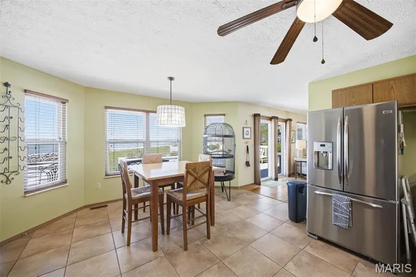 $350,000 | 38 Harbor Drive, Carlyle, IL 62231
