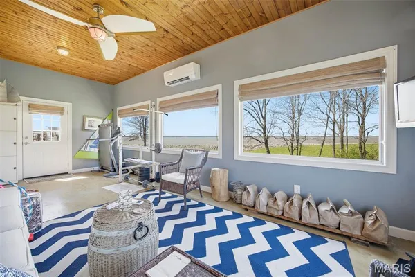 $350,000 | 38 Harbor Drive, Carlyle, IL 62231