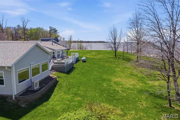 $350,000 | 38 Harbor Drive, Carlyle, IL 62231