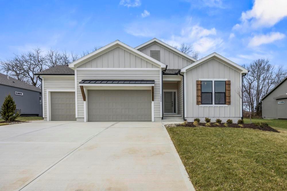 4840 Northwest Huonker Court Riverside, MO 64151 - Photo 1 of 26