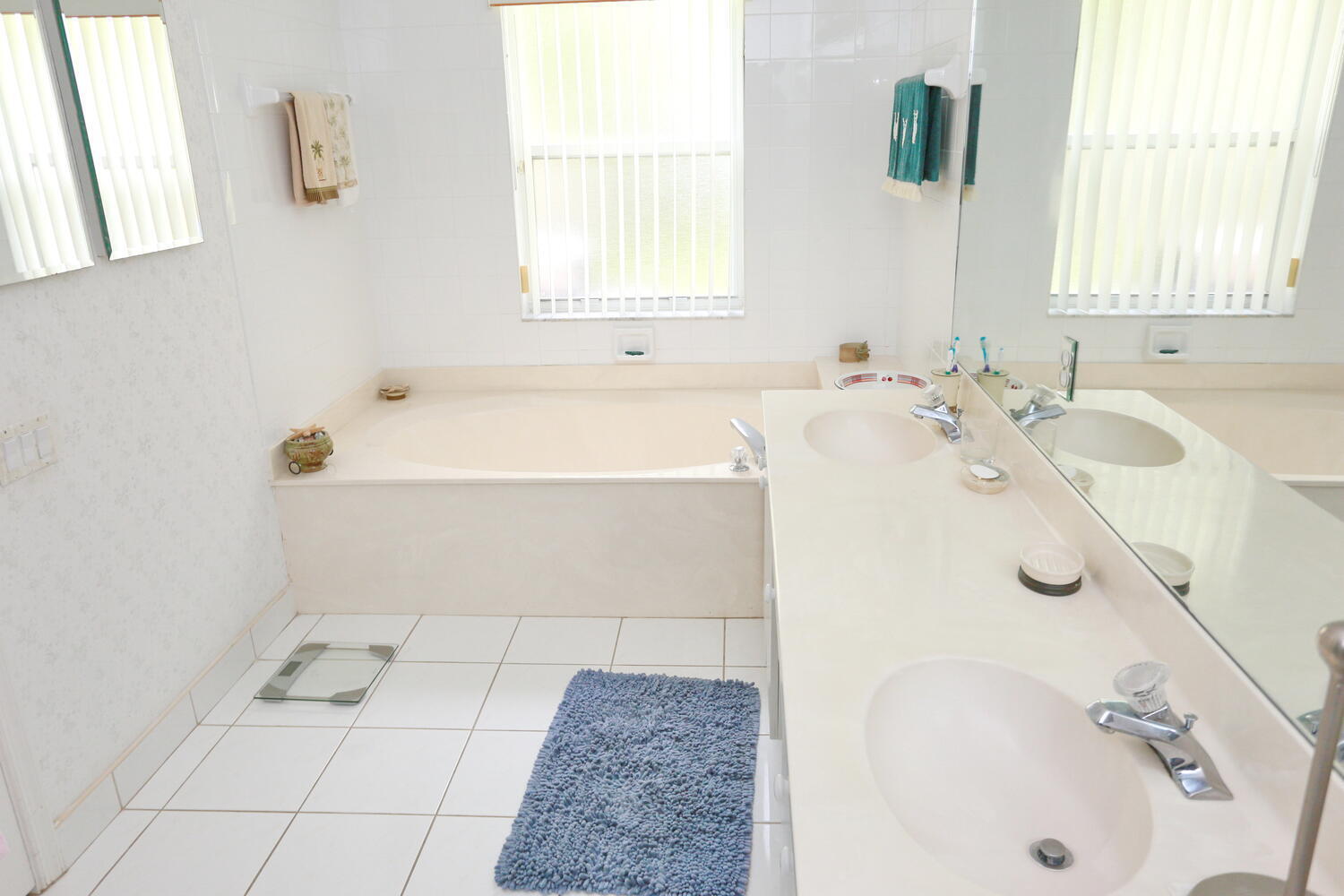 6849 Sun River Road Boynton Beach, FL 33437 - Photo 16 of 35 19-Master Bathroomjpg