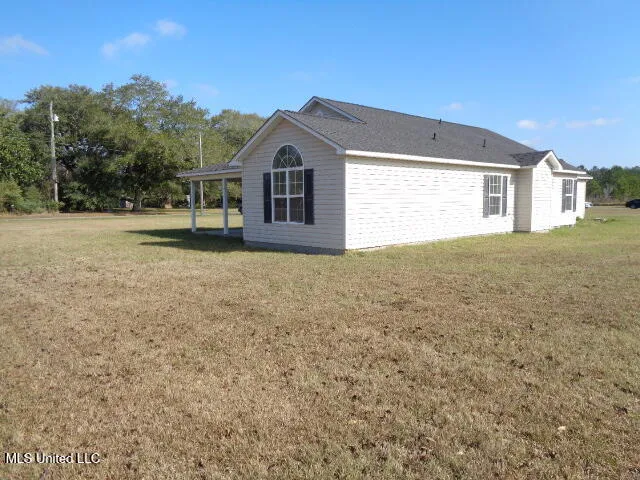 $200,000 | 24900 Highway 613, Lucedale, MS 39452