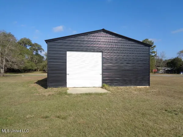 $190,000 | 24900 Highway 613, Lucedale, MS 39452