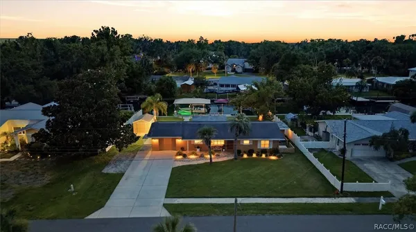 $649,000 | 1302 Southeast Paradise Avenue, Crystal River, FL 34429