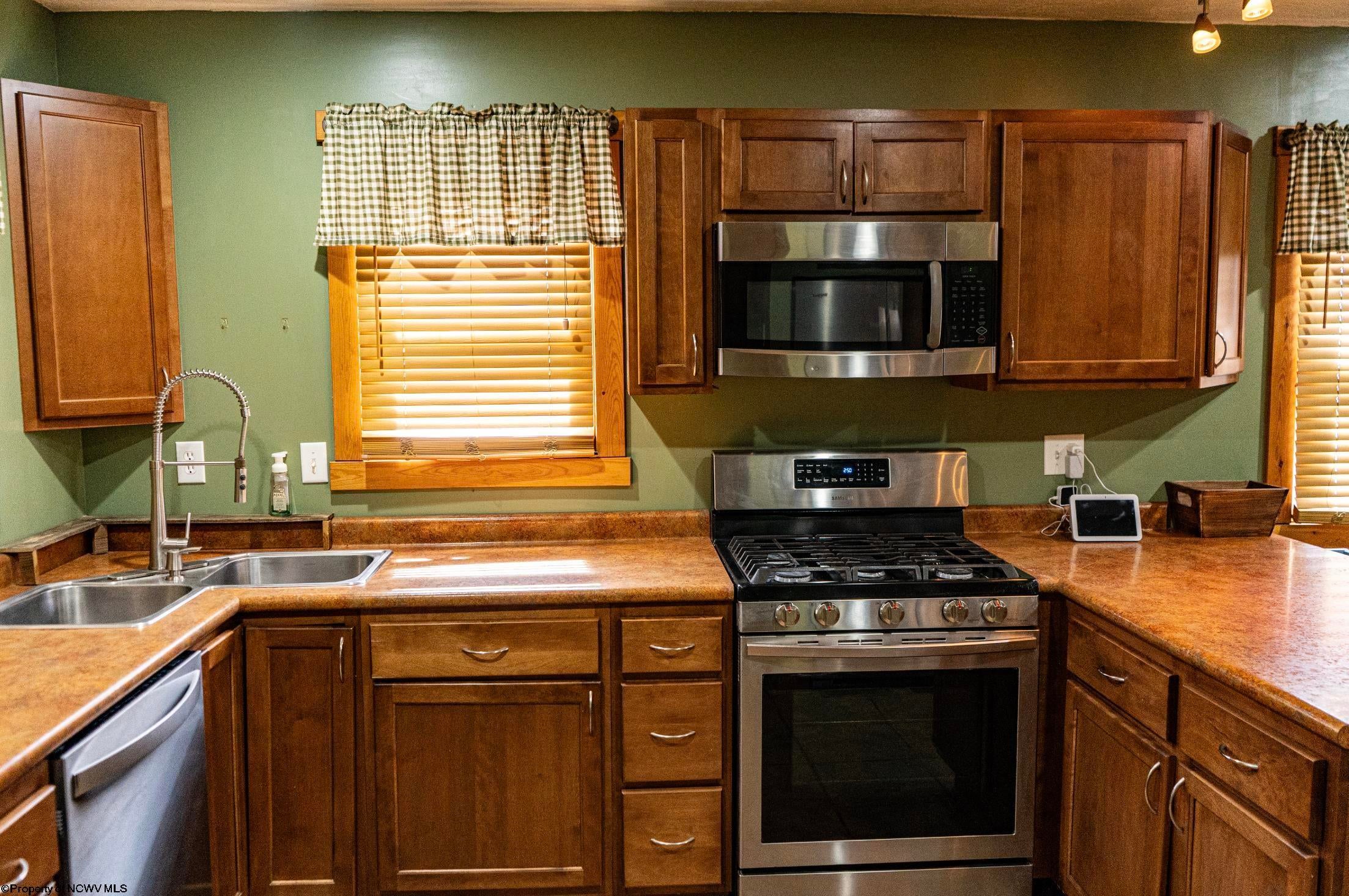 330 Grassy Run Road Fairmont, WV 26554 - Photo 13 of 39 Gallery Image 13