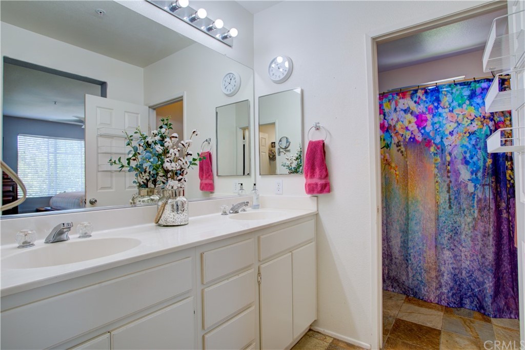 33423 Winston Way, Unit C Temecula, CA 92592 - Photo 23 of 28 Master Bath