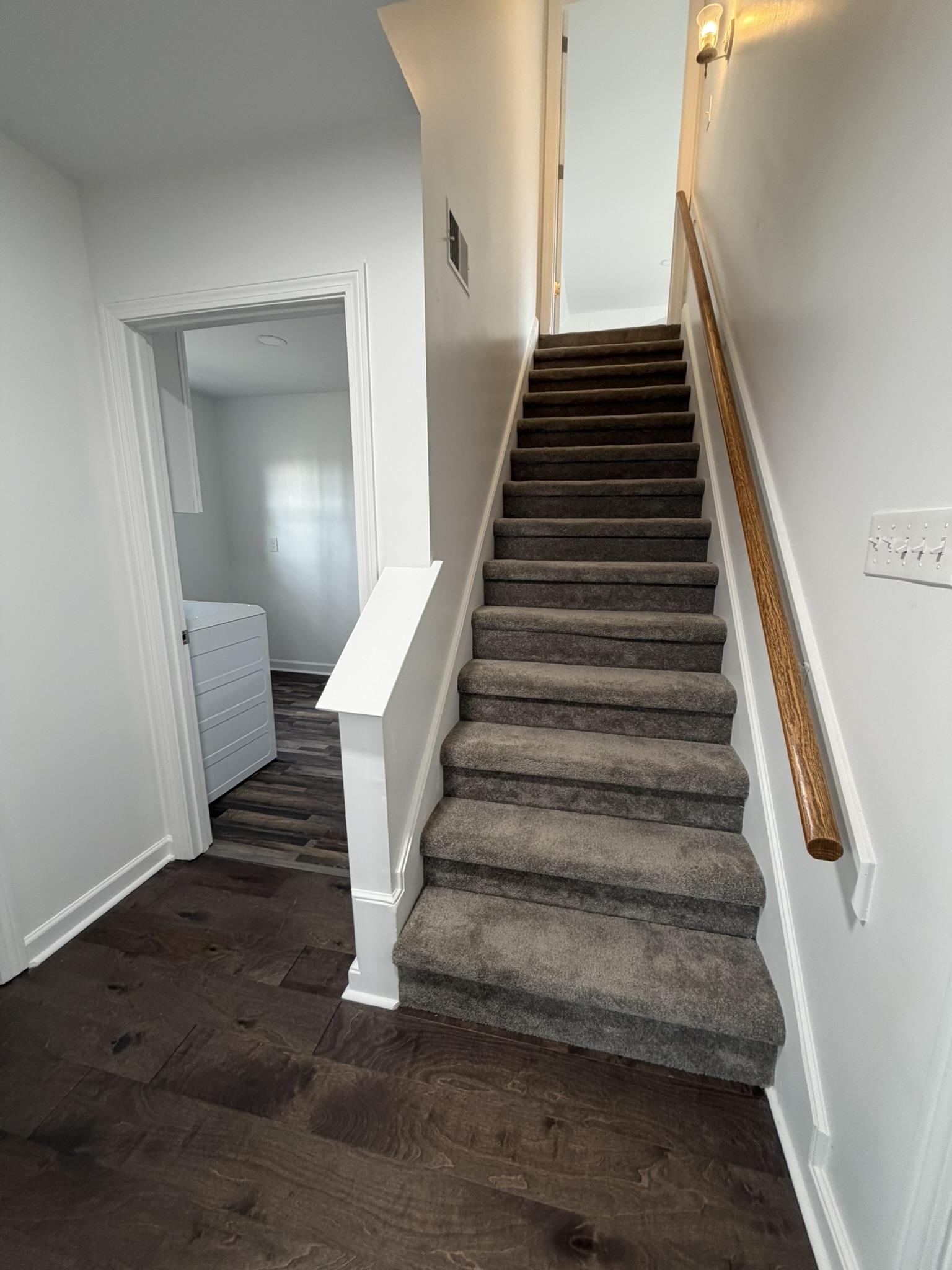 2960 South Germantown Road Germantown, TN 38138 - Photo 31 of 36 a view of entryway