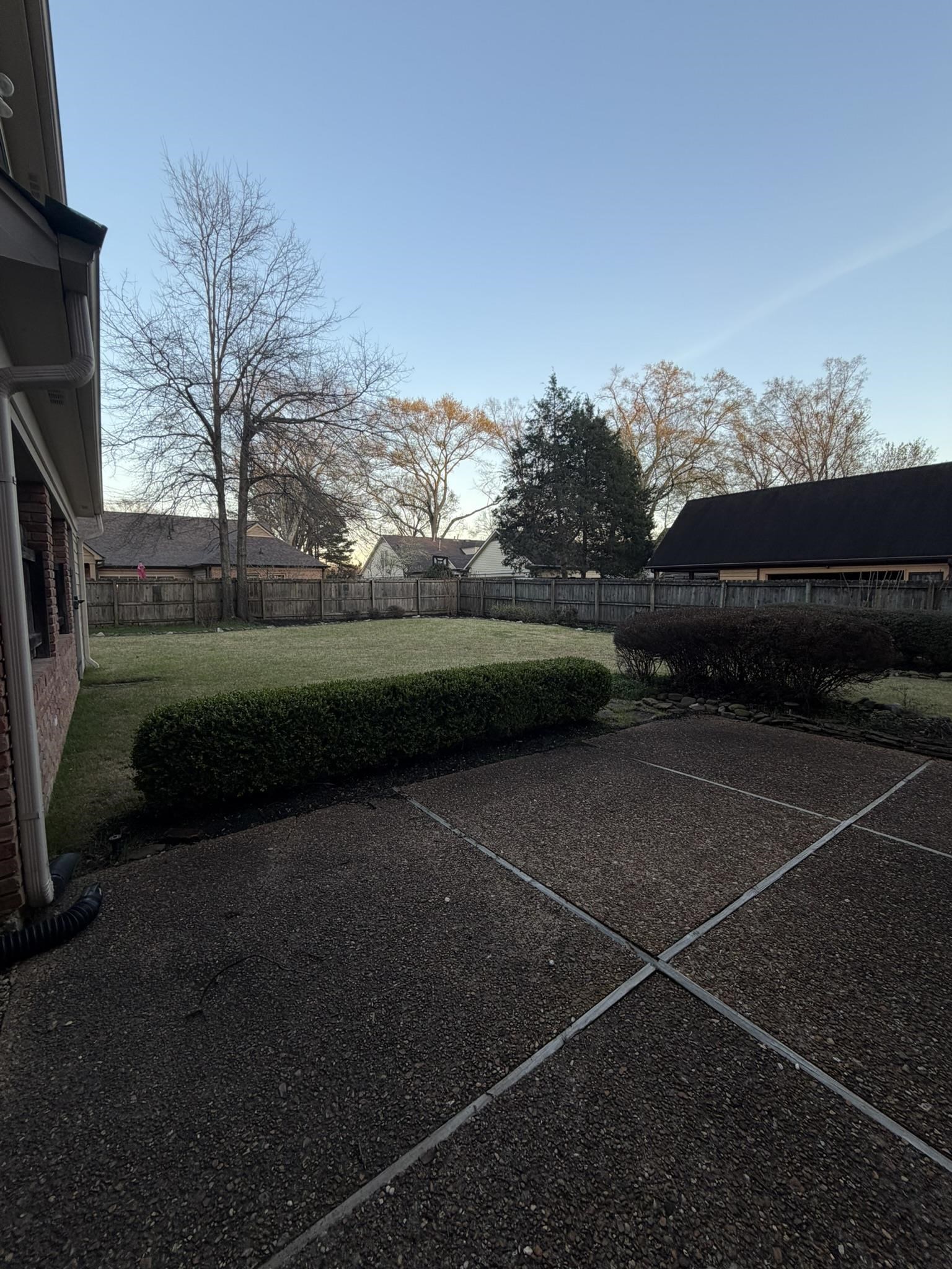 2960 South Germantown Road Germantown, TN 38138 - Photo 7 of 36 a view of a yard with an outdoor space
