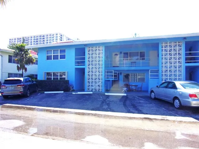 $2,000 | 3204 Colony Club Road, Unit 1, Pompano Beach, FL 33062