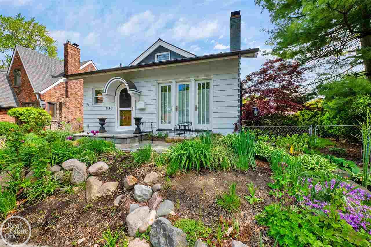 830 Cadieux Road Grosse Pointe, MI 48230 - Photo 31 of 40 50042354-30.JPG