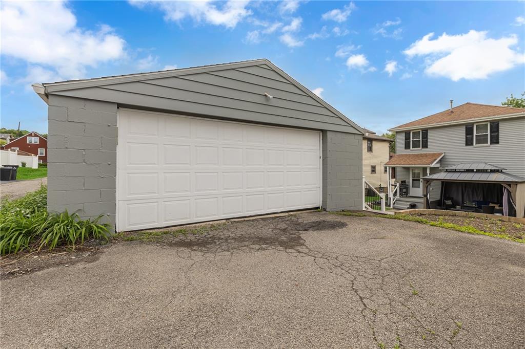 1160 6th Street Beaver, PA 15009 - Photo 26 of 31 a backyard of a house