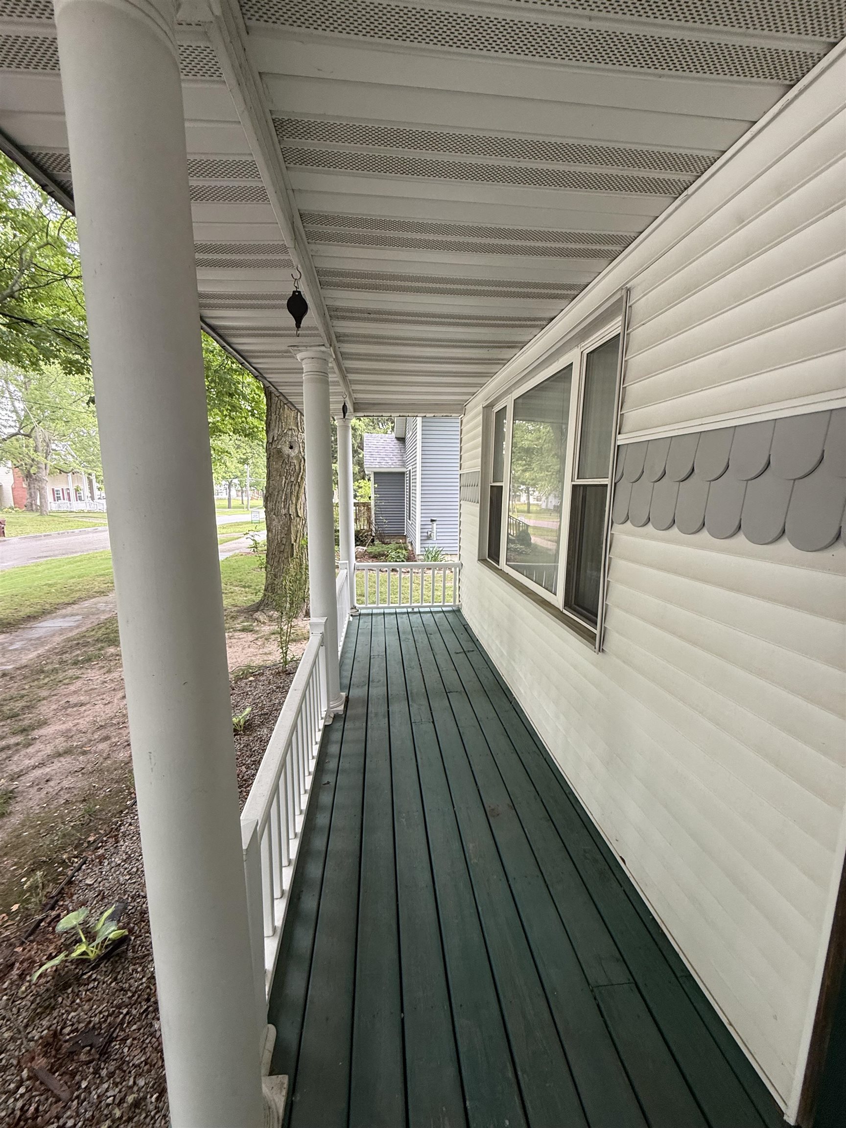 414 North Maple Street Ithaca, MI 48847 - Photo 9 of 39 1947335-376ab38c-4e80-4354-b853-3c99752cca5e.JPG