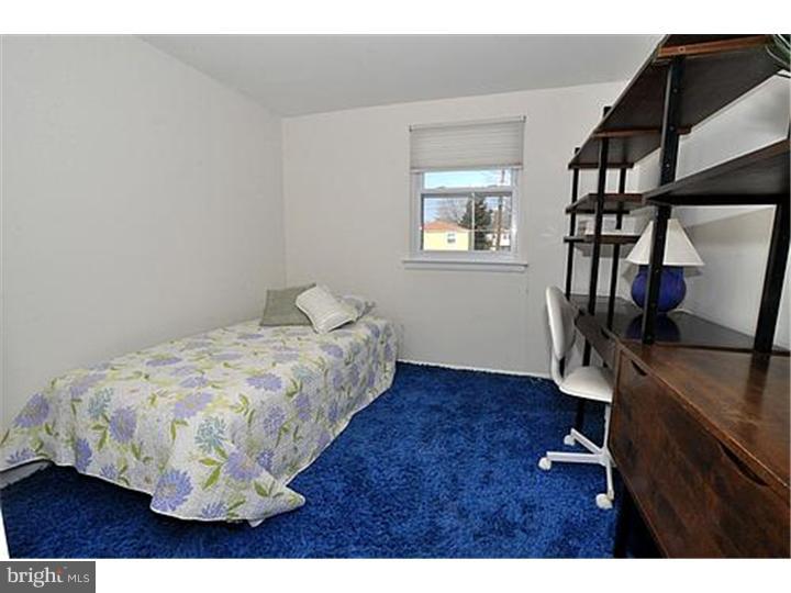 9729 Glenhope Road Philadelphia, PA 19115 - Photo 13 of 17