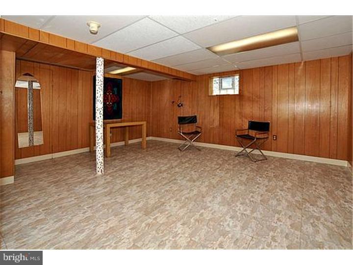 9729 Glenhope Road Philadelphia, PA 19115 - Photo 14 of 17