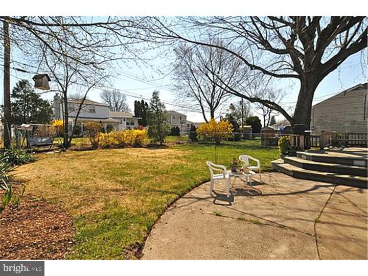 9729 Glenhope Road Philadelphia, PA 19115 - Photo 16 of 17