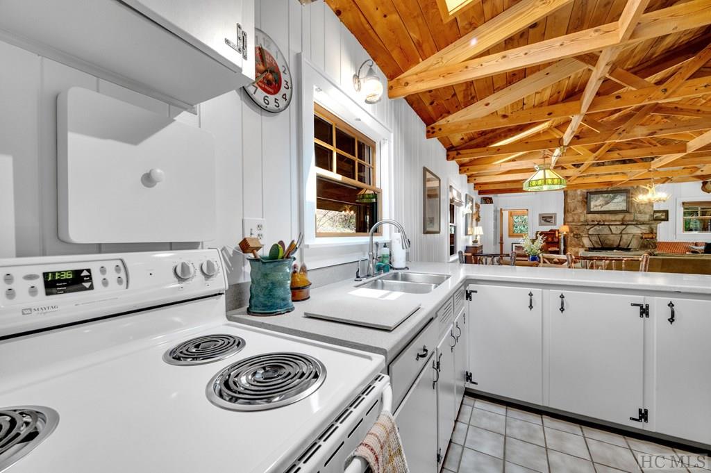 404 Myrtle Speed Road Highlands, NC 28741 - Photo 20 of 47 Gallery Image 20