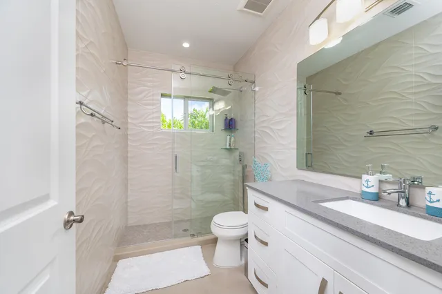 $3,095,000 | 821 Bonito Lane, Key Largo, FL 33037