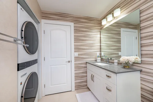 $3,095,000 | 821 Bonito Lane, Key Largo, FL 33037