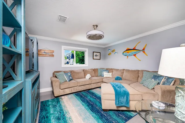 $3,095,000 | 821 Bonito Lane, Key Largo, FL 33037