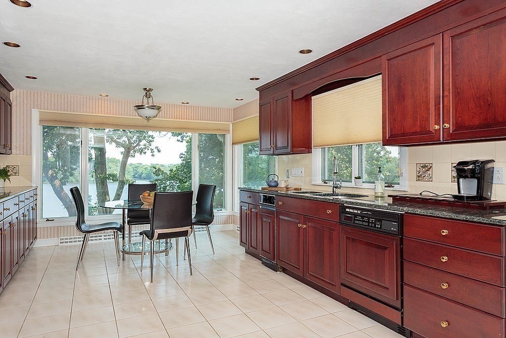 39 Beverly Road Arlington, MA 02474 - Photo 13 of 37 Gallery Image 13