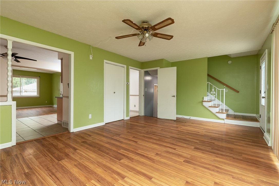 18303 Rosecliff Road Cleveland, OH 44119 - Photo 3 of 19 Gallery Image 3