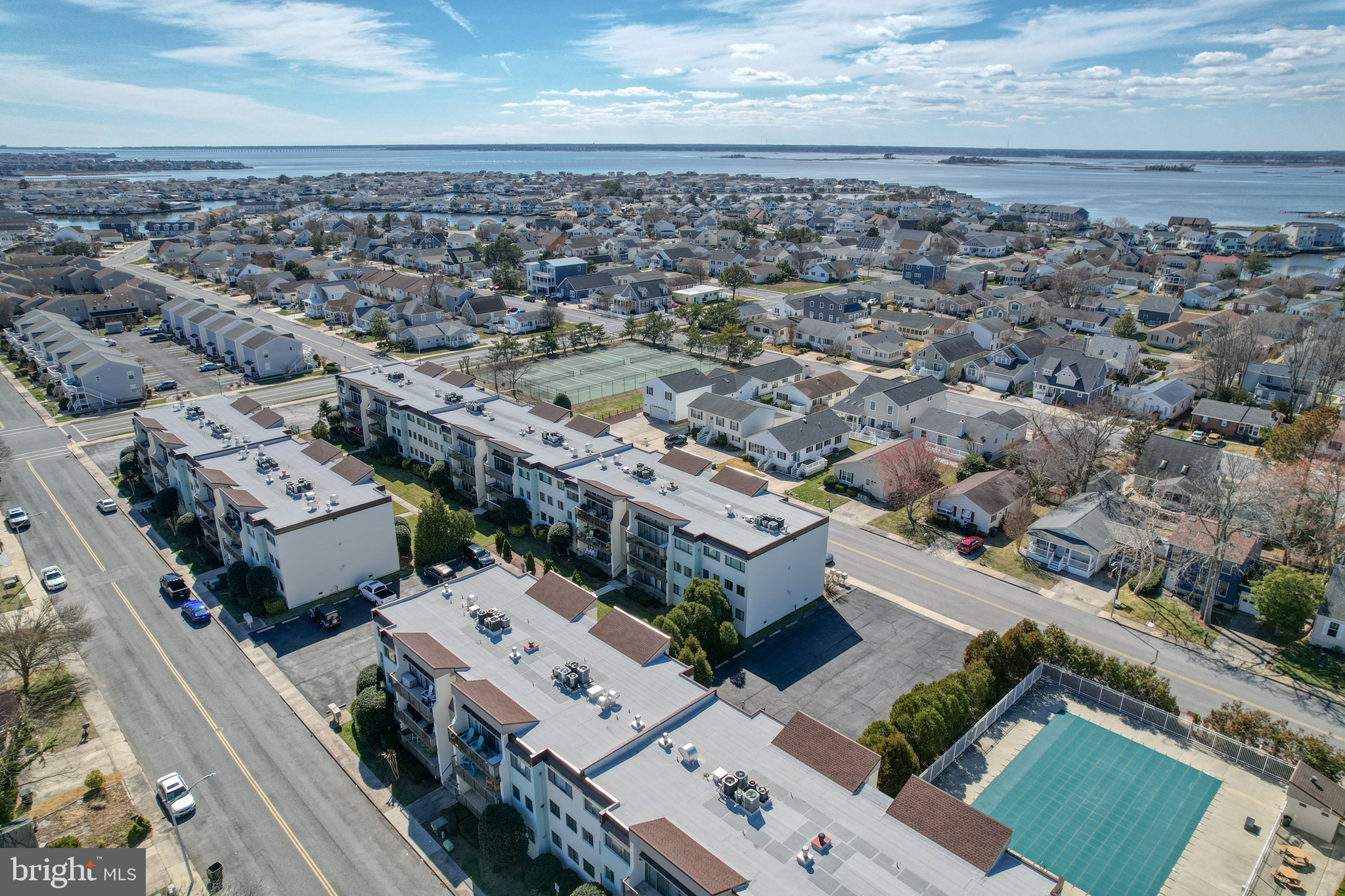 13908 North Ocean Road, Unit 8C Ocean City, MD 21842 - Photo 24 of 36 Pool
