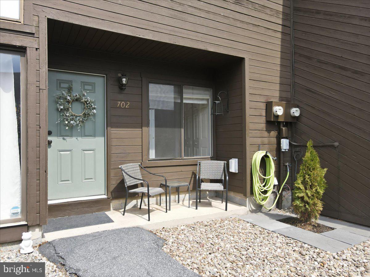 a view of dining room with outdoor seating