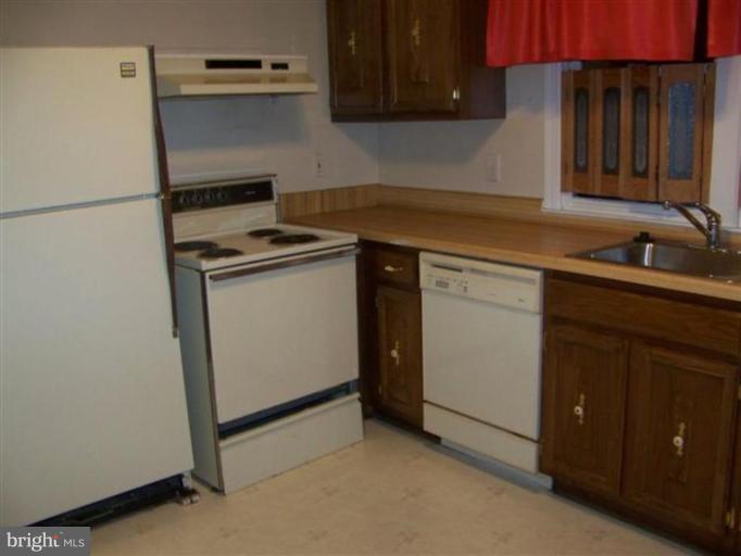 7774 Emerson Road Hyattsville, MD 20784 - Photo 14 of 25 Kitchen #2
