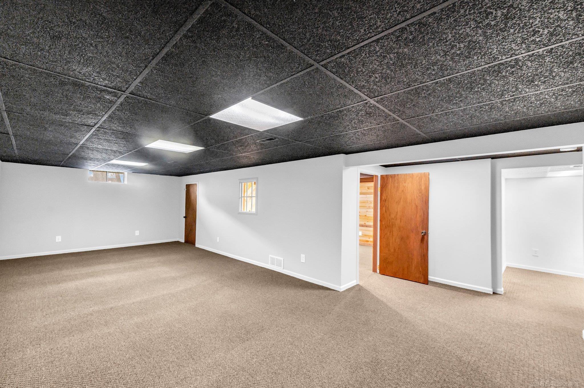 5046 Van Slyke Road Flint, MI 48507 - Photo 35 of 49 50163248-698ac85c-c756-47b2-bc60-ebb7d43dab38.JPG