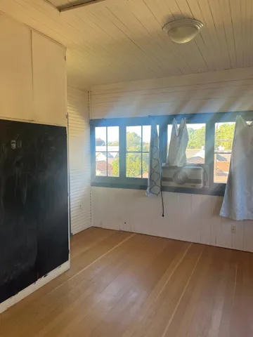 $1,200 | 1205 P Street, Newman, CA 95360