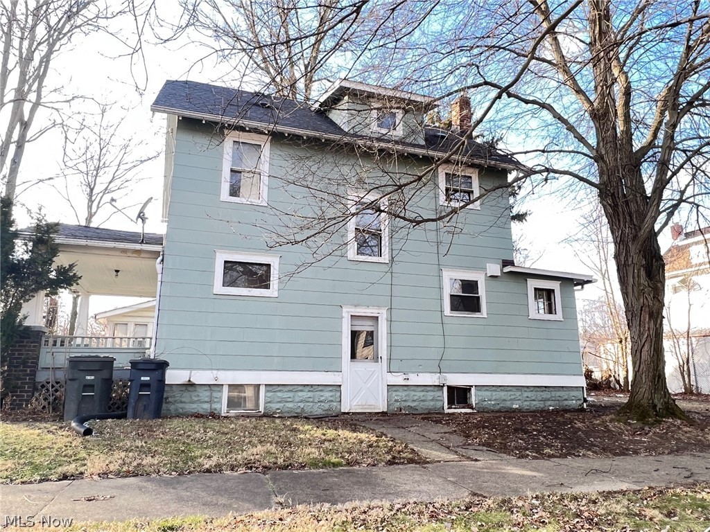 291 Lookout Avenue Akron, OH 44310 - Photo 2 of 23