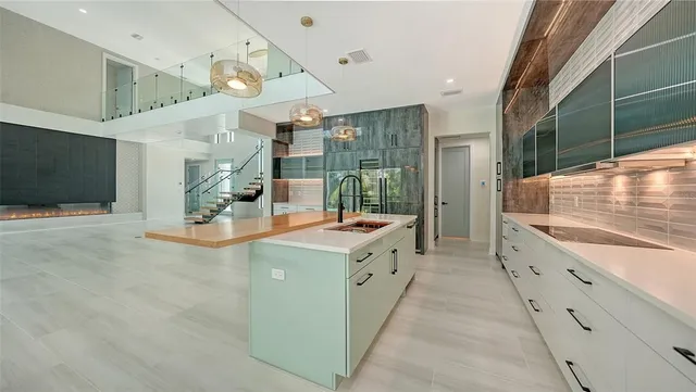 $4,750,000 | 1607 Flower Drive, Sarasota, FL 34239