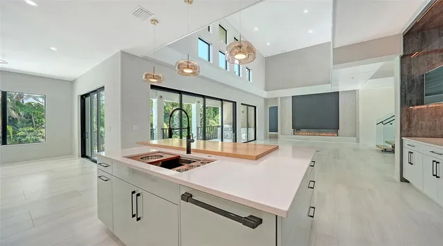 $4,750,000 | 1607 Flower Drive, Sarasota, FL 34239