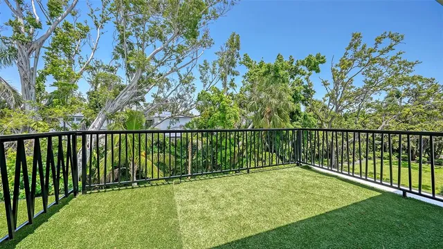 $4,750,000 | 1607 Flower Drive, Sarasota, FL 34239